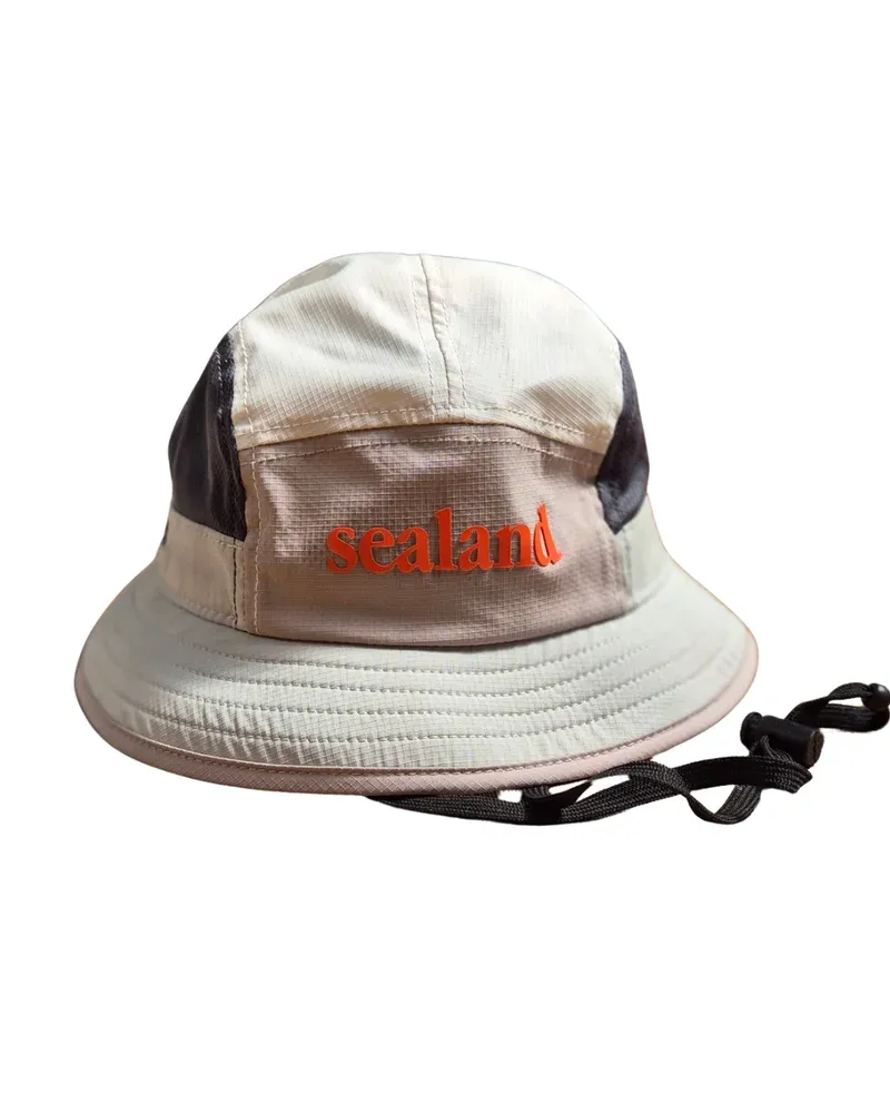 Sealand Light Bucket Hat